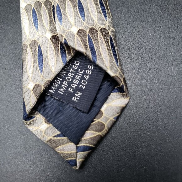 Stafford Executive Silk Tie Gray Blue Geometric USA Made 60" x 4" Mens Necktie - Picture 7 of 7